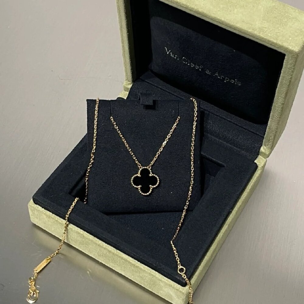 Van Cleef & Arpels Black Onyx Necklace - Picture 5 of 6